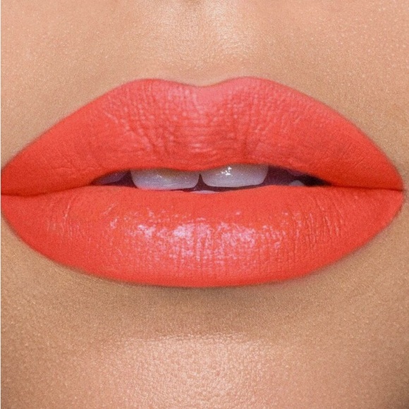 Jeffree Star Velvet Trap Lipstick - Picture 3 of 10